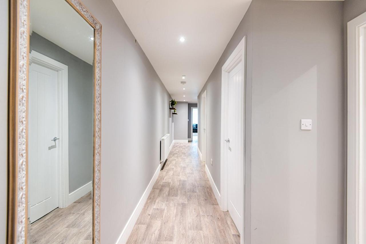 3 Rm Studio, Open-Plan Living, Dining, & Kitchen Llanelli Exterior foto